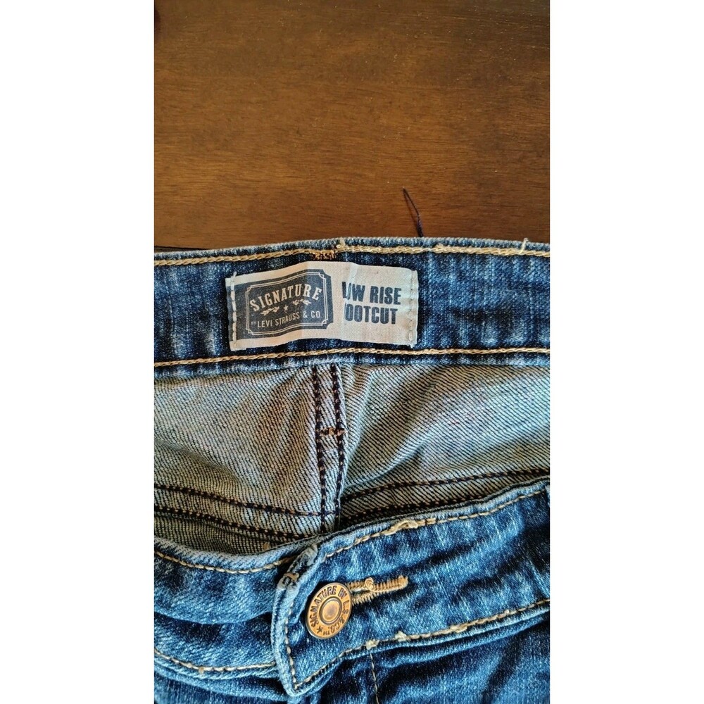 Levi Strauss Signature ,Misses Jeans/ Blue Inseam 27 - Picture 2 of 5